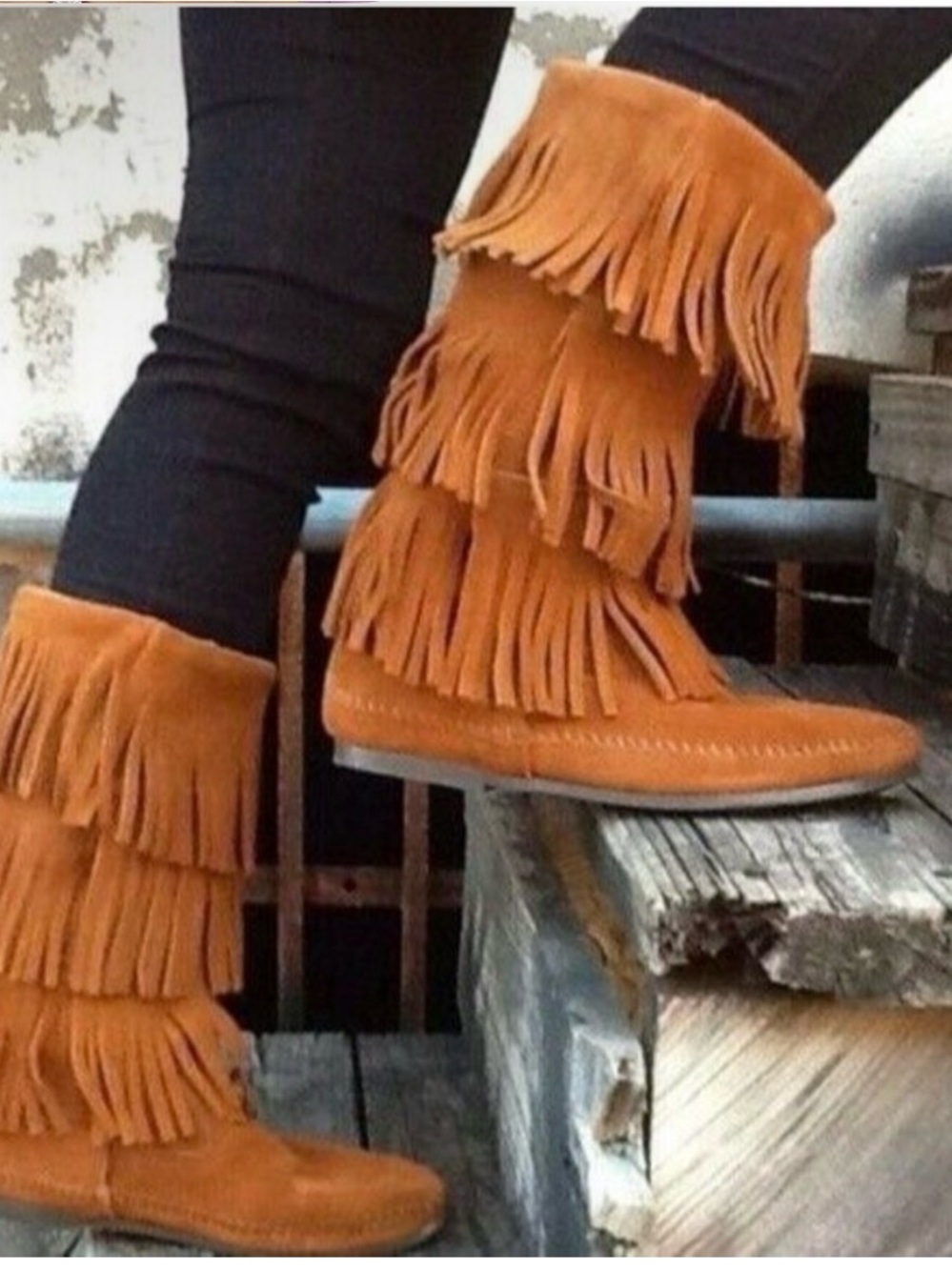 Womens Minnetonka 3-Layer Fringe Boot - Brown